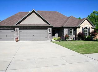 6102 S 67th St, Cave Springs, AR 72718