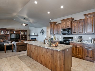 2235 W Field Stone Way, Layton, UT, 84041