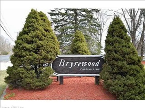 507 Twin Circle Dr, South Windsor, CT 06074