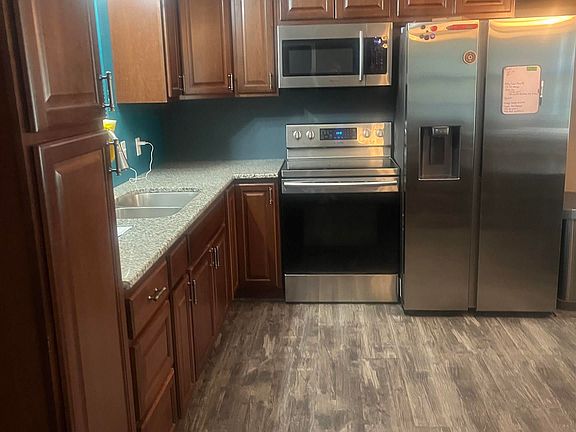 5th image of 2115 W Bingham Rd