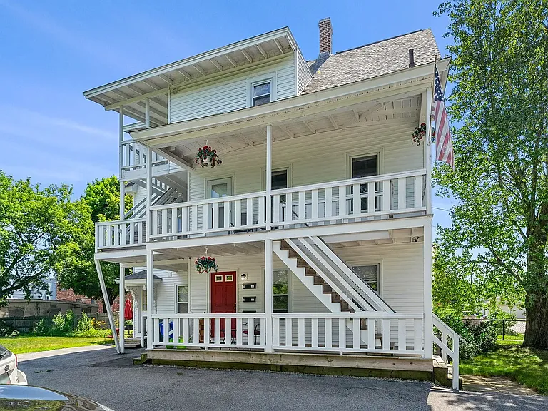29 Colby St #2 — Photo 3