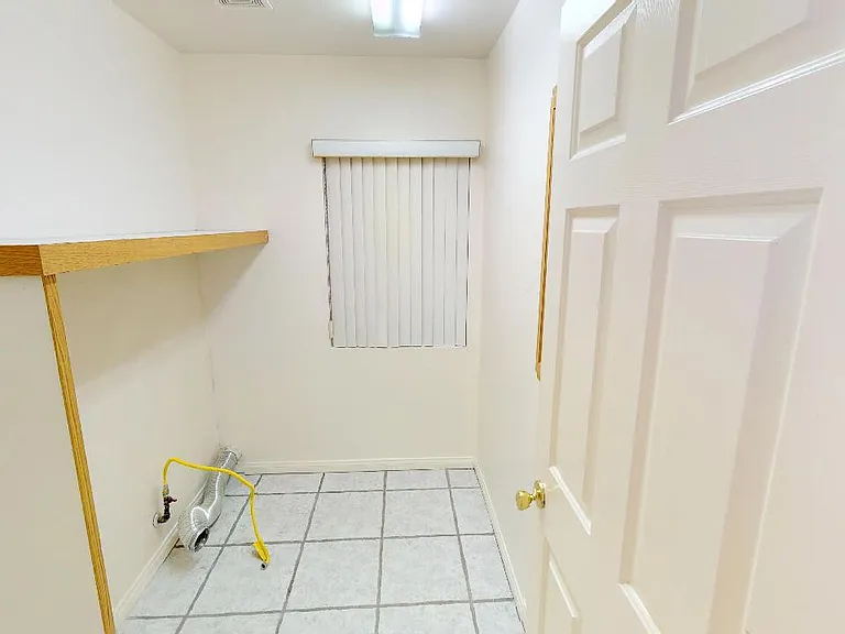 8805 Claystone Ct — Photo 34