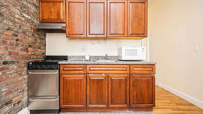 Rented by Nooklyn NYC LLC | media 9