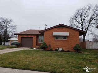 611 Maple Blvd, Monroe, MI 48162