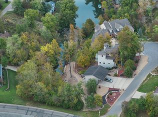 20072 Cravenhurst Dr, Lawrenceburg, IN 47025