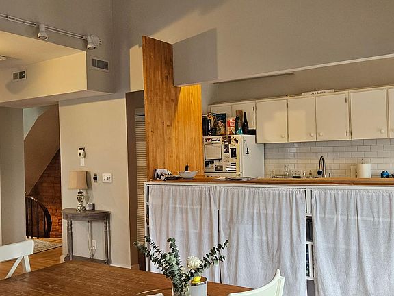 3rd image of 26 Academy St APT 3