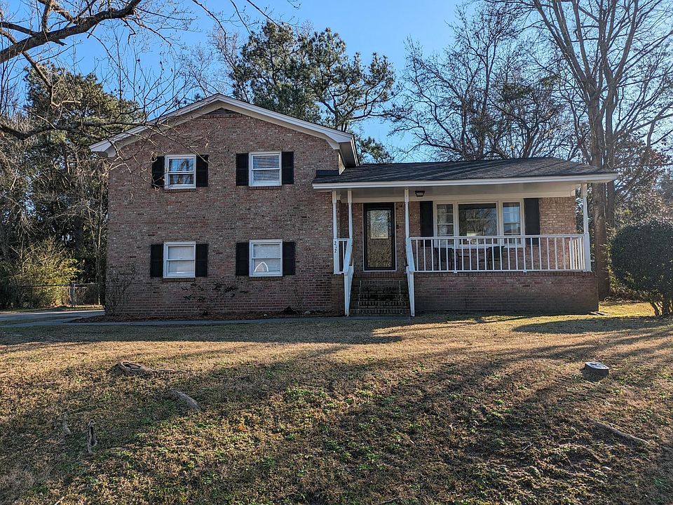 1st image of 212 Cardinal Dr