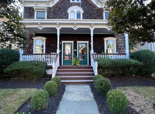 18 Spring St, Red Bank, NJ 07701