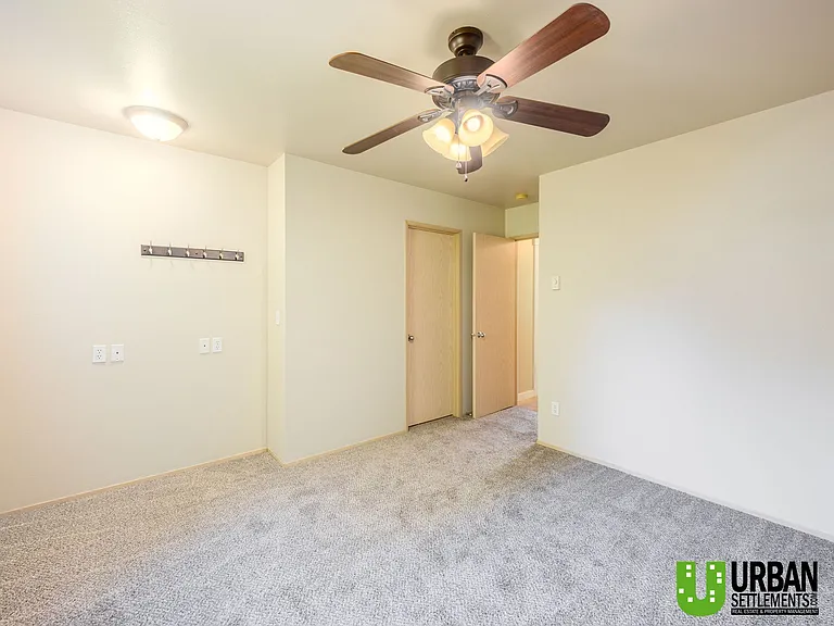 4112 E 23rd Ave — Photo 16