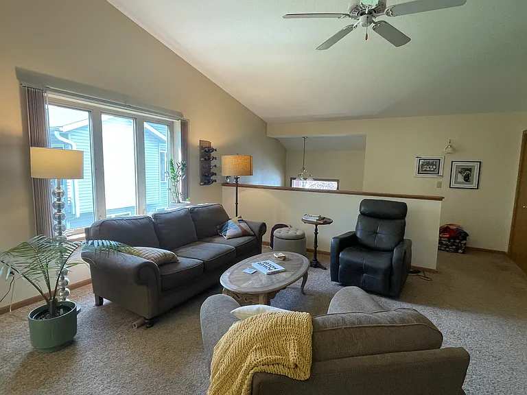 218 Quincy St — Photo 9