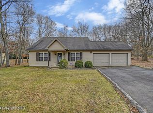 10 Lovelace Rd, Albrightsville, PA 18210