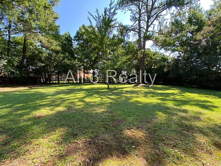306 Oakwild Dr — Photo 26