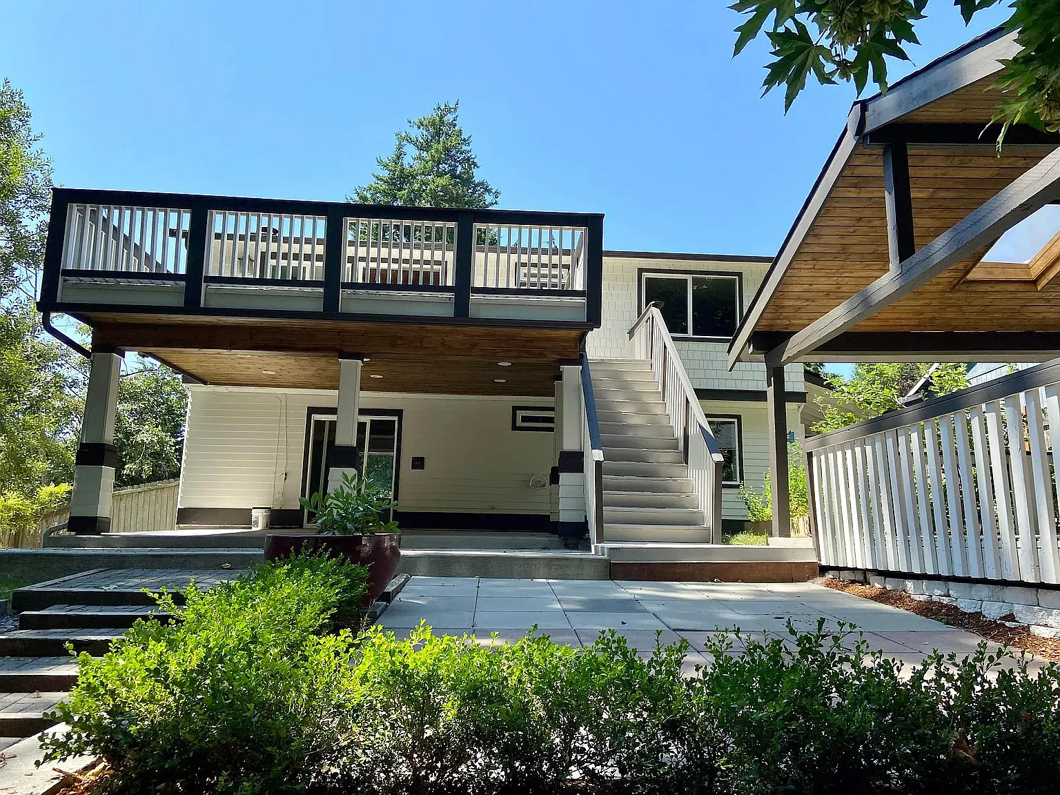 4 bed, 1700 sqft, $3,680 — Photo 4