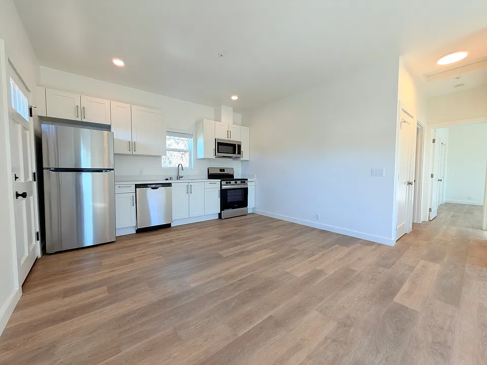 210 S Voluntario St #3