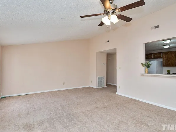 1613 Riverknoll Dr, Raleigh, NC 27610