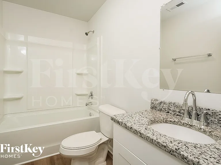 813 Pine Circle Dr — Photo 13