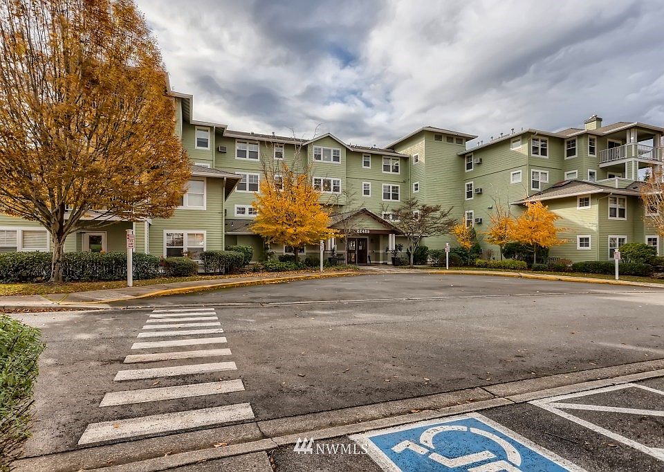 1st image of 22425 SE Highland Ln Unit 102