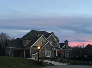 2 Hulme Ct, Greensboro, NC 27455