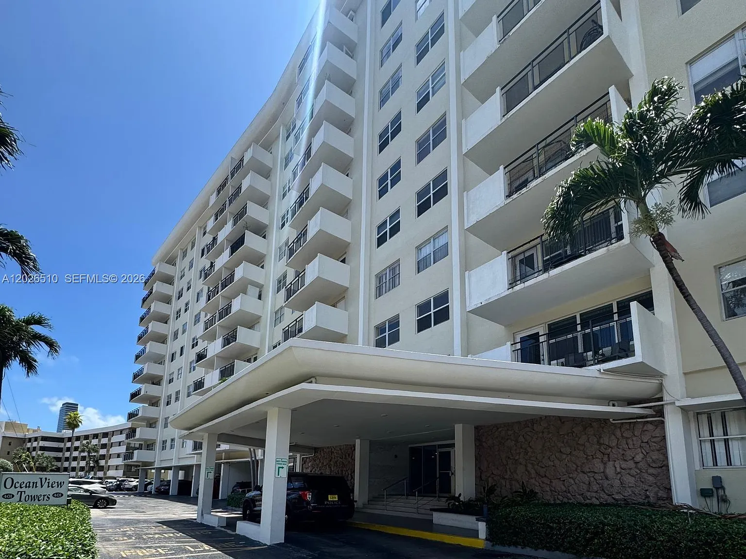 Ocean View Towers Condo — Photo 2