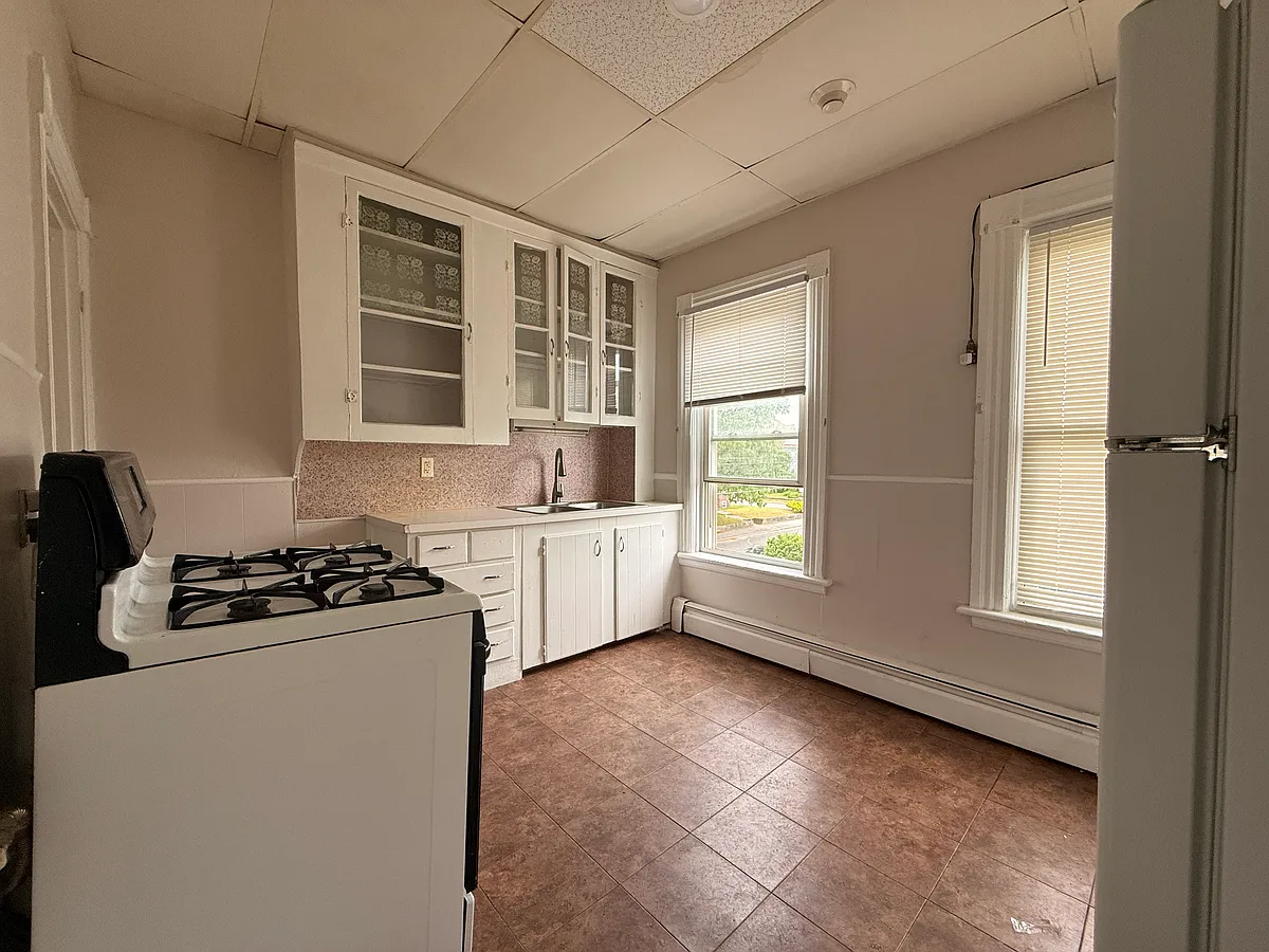 Building Photo - 161 S Clarendon St #4