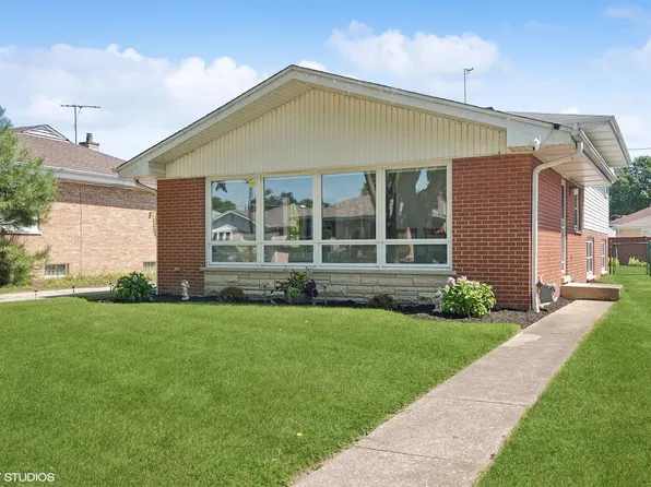 7825 Kostner Ave, Skokie, IL 60076