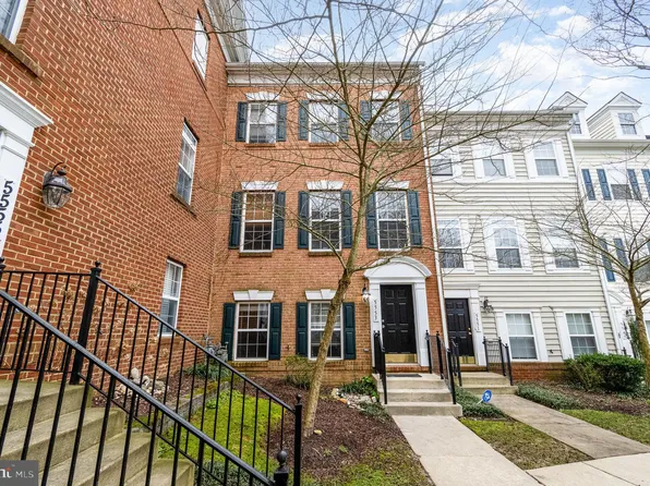 5553 Hartfield Ave, Suitland, MD 20746