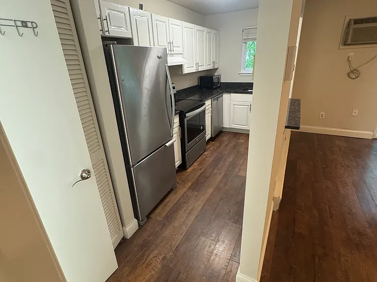 19 Somers St #8 — Photo 13