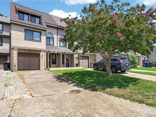 2215 Hermit Thrush Ln, Virginia Beach, VA 23455