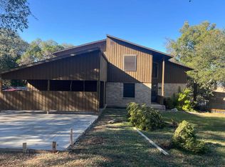 960 Canyon Dr, New Braunfels, TX 78130