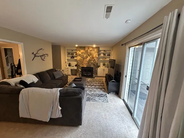 3736 Greenes Xing, Greensboro, NC 27410