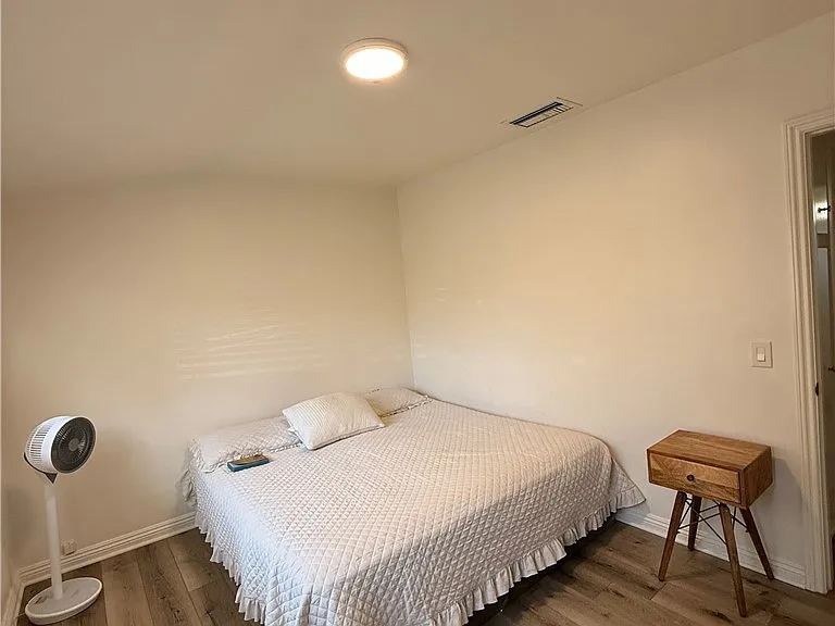 325 La Paloma St — Photo 7
