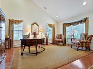 14 Holly Ct, Lakewood, NJ 08701