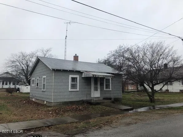 306 E Laurel St, Pinckneyville, IL 62274