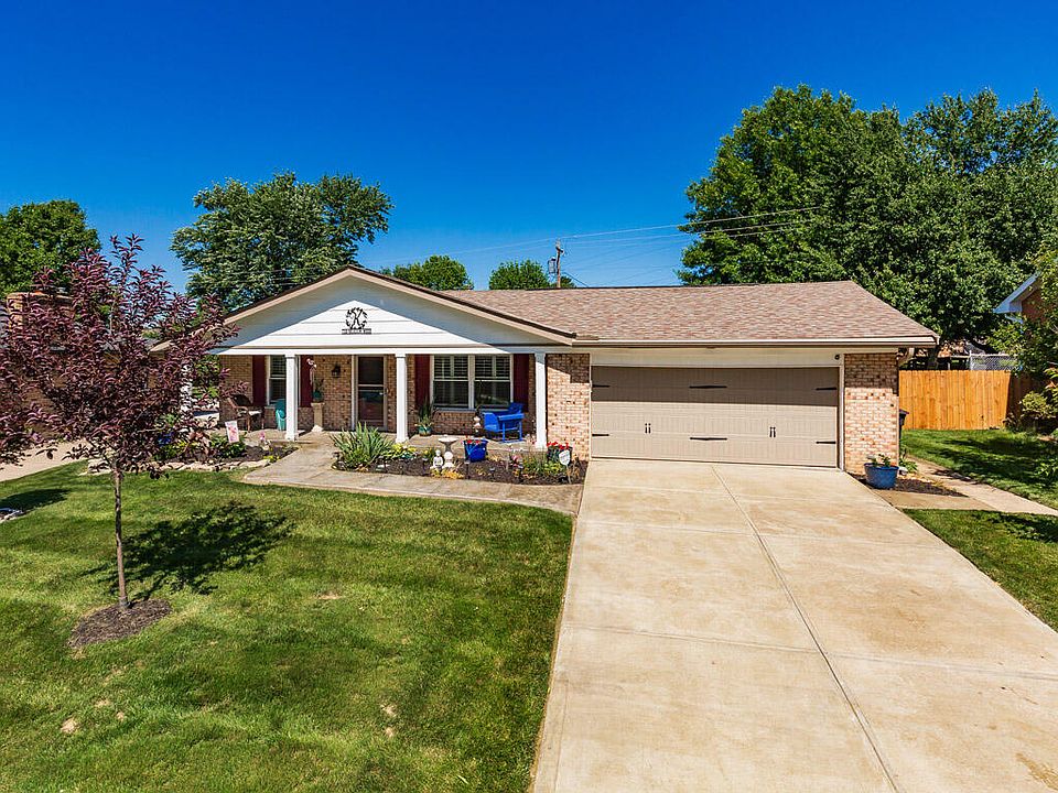 1st image of 738 Meadow Wood Dr