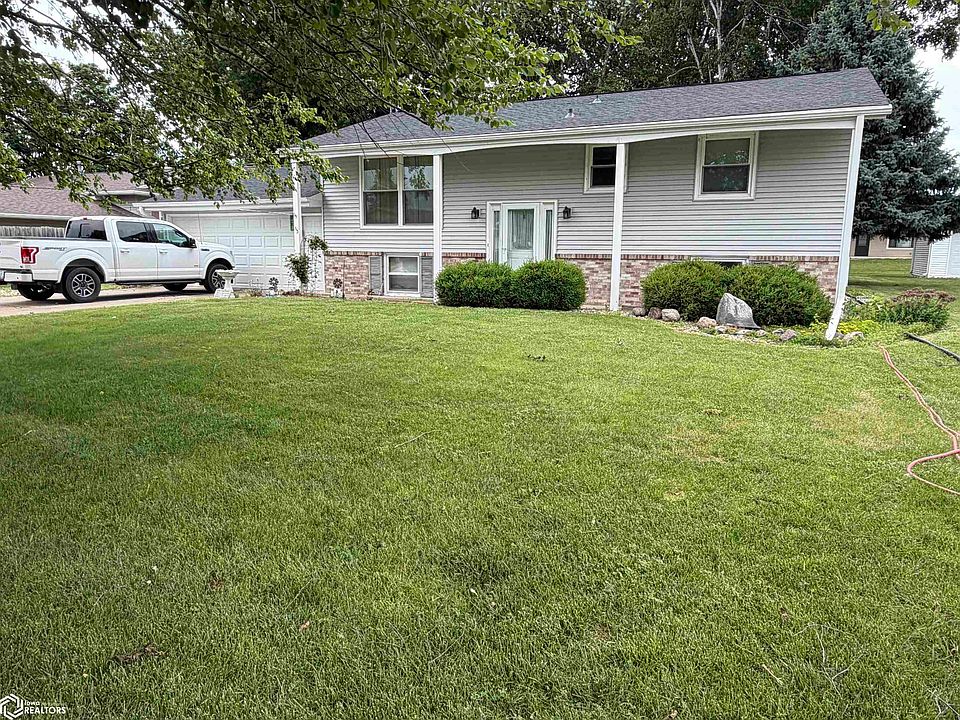 1st image of 35 Spruce Dr
