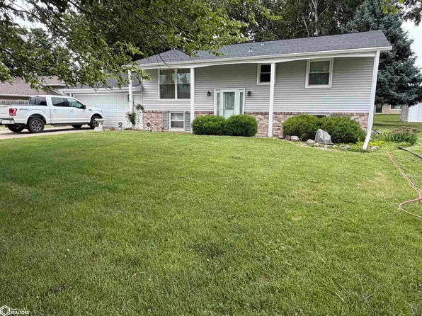 35 Spruce Dr, Eagle Grove, IA 50533
