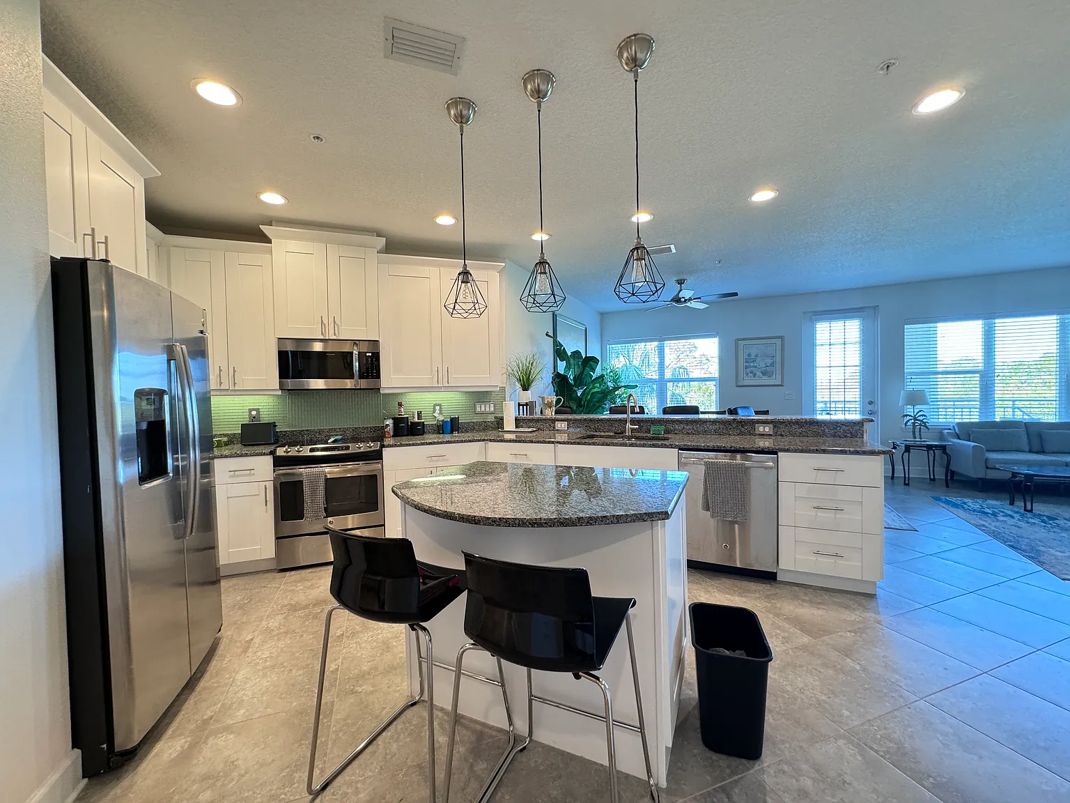 2 bed, 1650 sqft, $3,000 — Photo 4