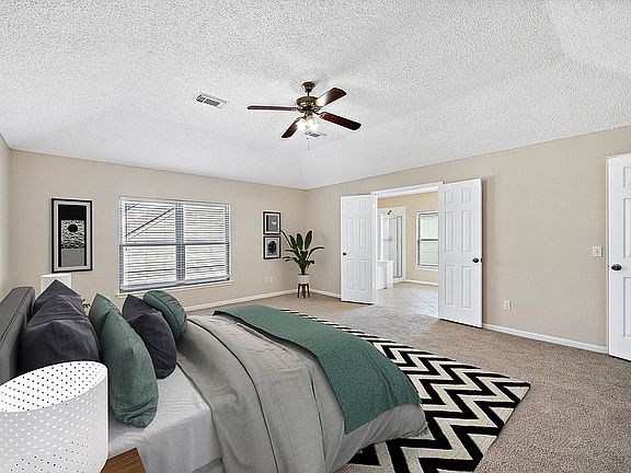 3rd image of 827 Long Prairie Dr