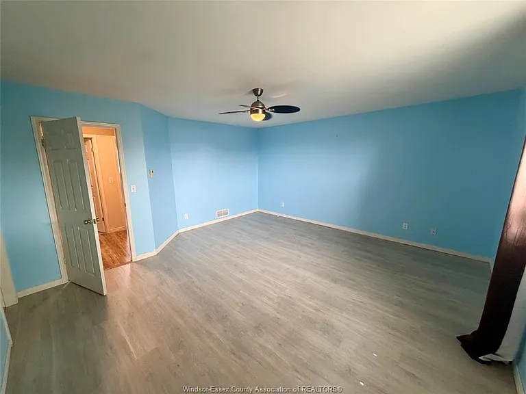 1484 Border Cres — Photo 14