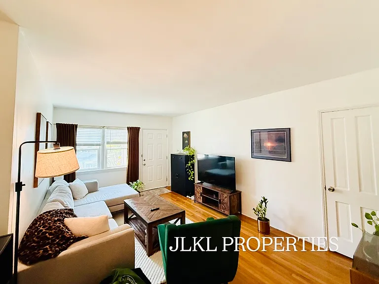 3092 Meade Ave — Photo 26