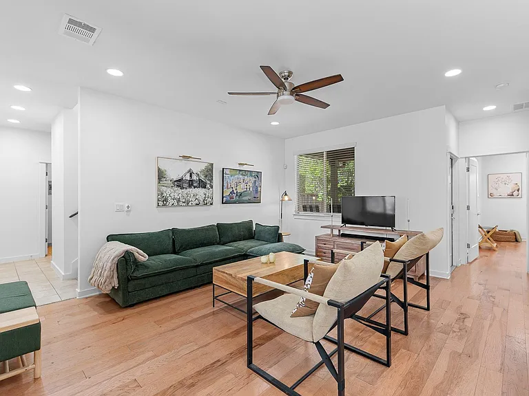 4408 Banister Ln #B — Photo 7