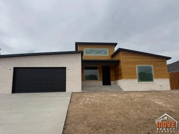 841 Apollo St, Liberal, KS 67901