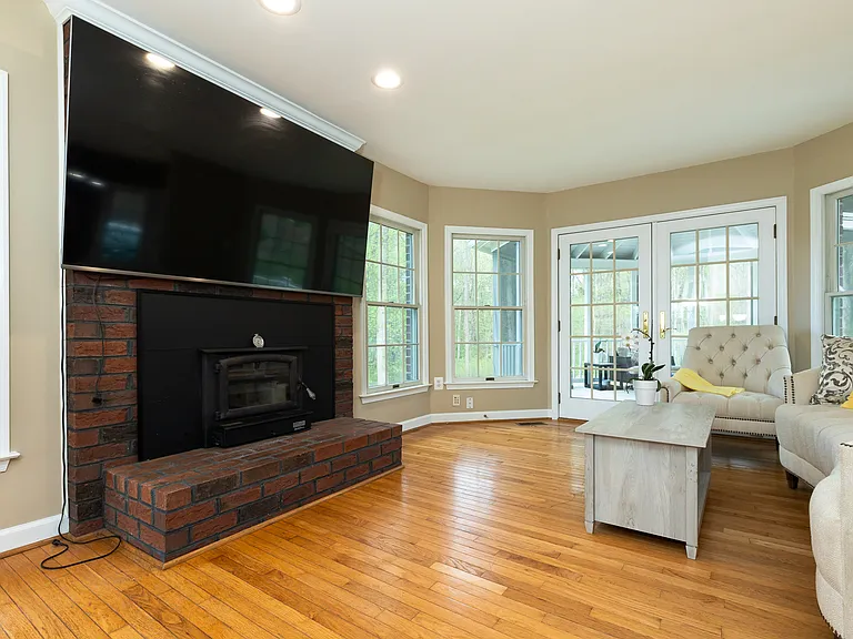 13576 Highland Rd — Photo 93