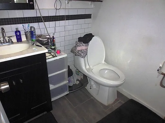 Rented by Sam Management Group, LLC | media 17