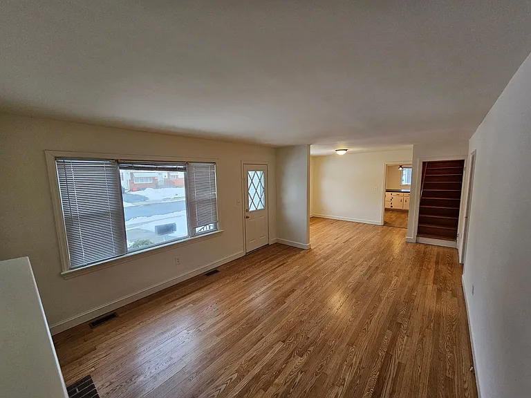 616 N Washington St — Photo 6