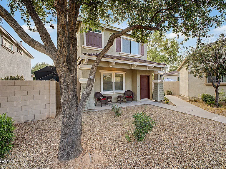 1493 S Jacana Ln — Photo 2