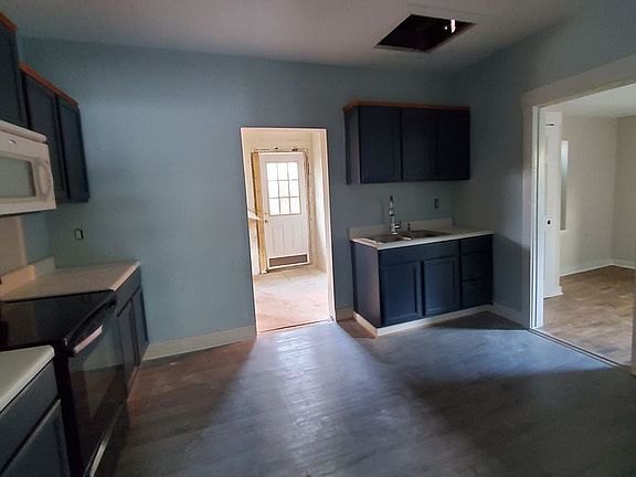 3rd image of 611 Gilliam Ave