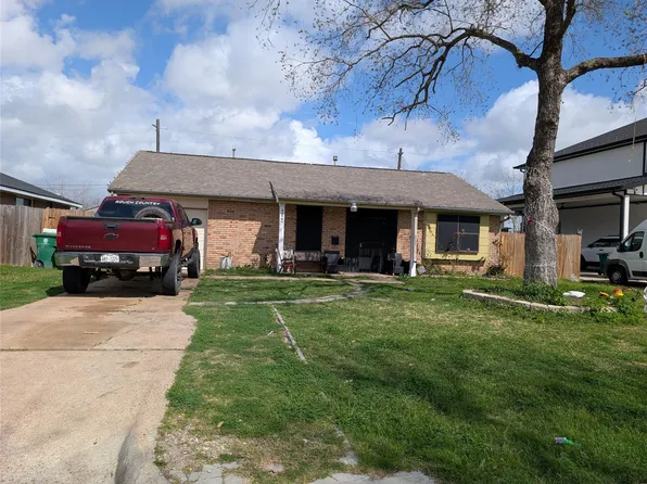 4822 Dalmatian Dr, Houston, TX 77045