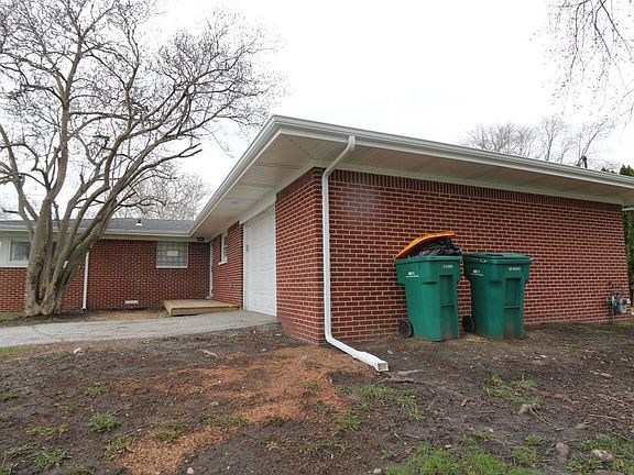 2nd image of 5465 Maryland St