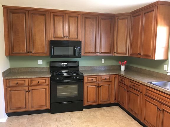 3rd image of 9704 Farmers Ln